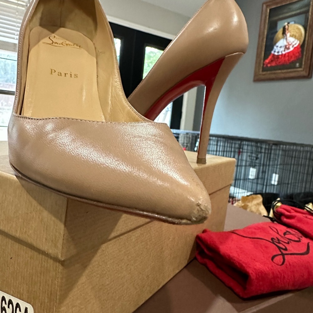 Louboutin Nude Apostrophy Pump